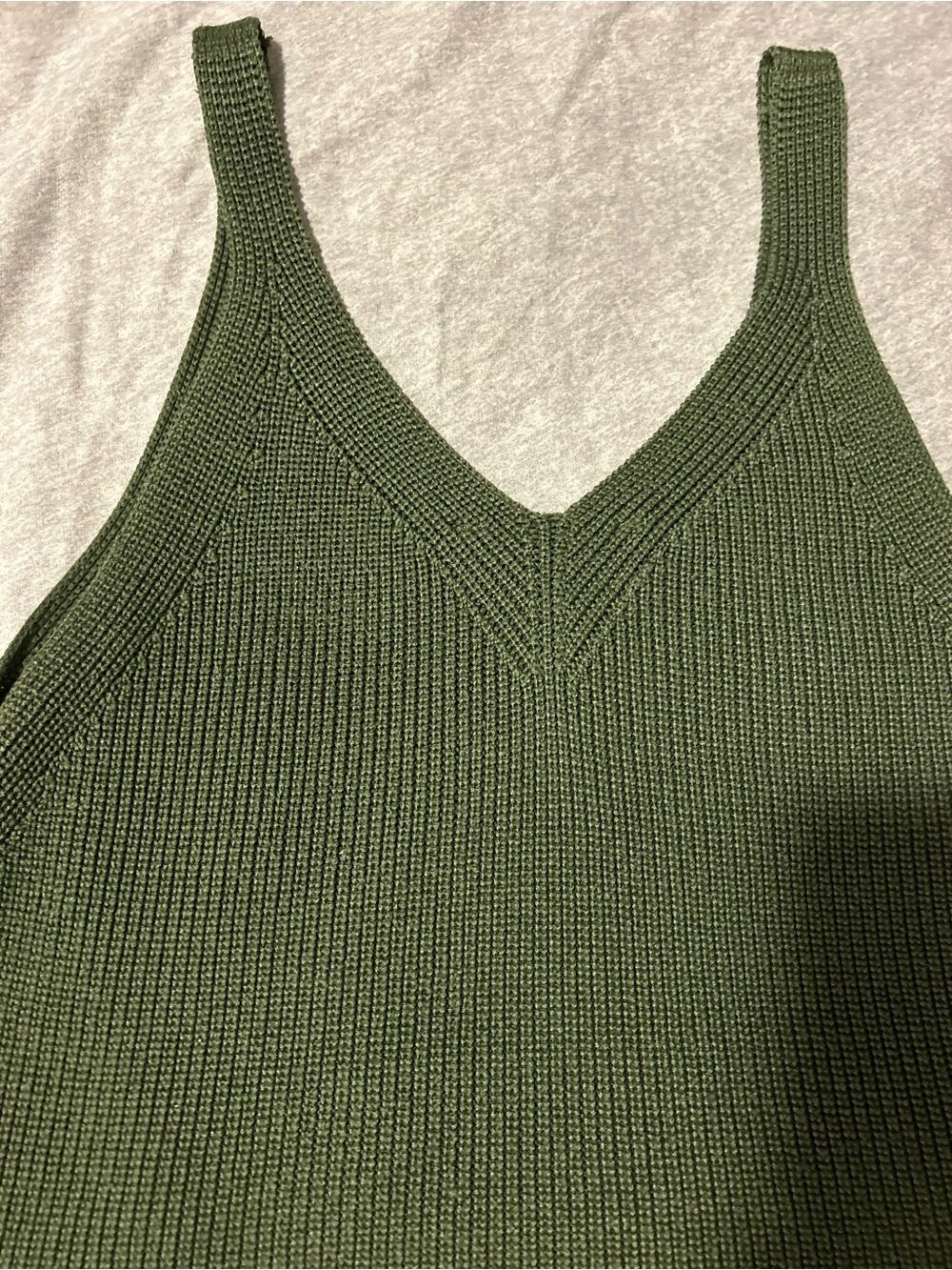 Express Olive Ribbed V-Neck Tank - Picture 5 of 6